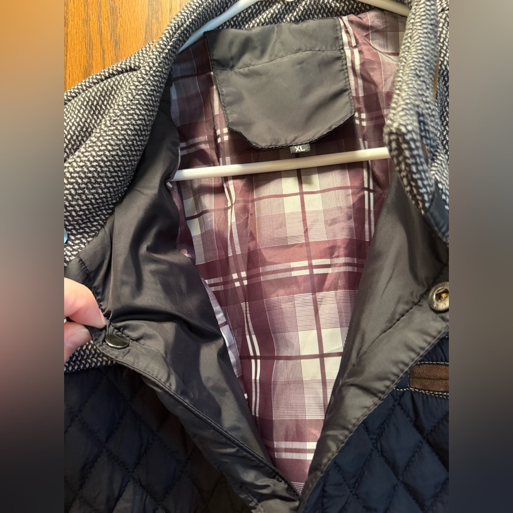 Men's Quilted Button Down Jacket. - image 4